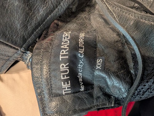 Chaps extra pequeños The Fur Traders Nevada City California 100 % cuero xxs - Imagen 9 de 11