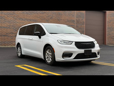 2024 Chrysler Pacifica Select