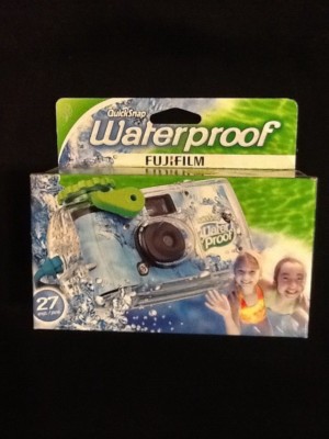 FUJIFILM QUICK SNAP WATERPROOF 35MM  CAMERA EXP. 06/2015