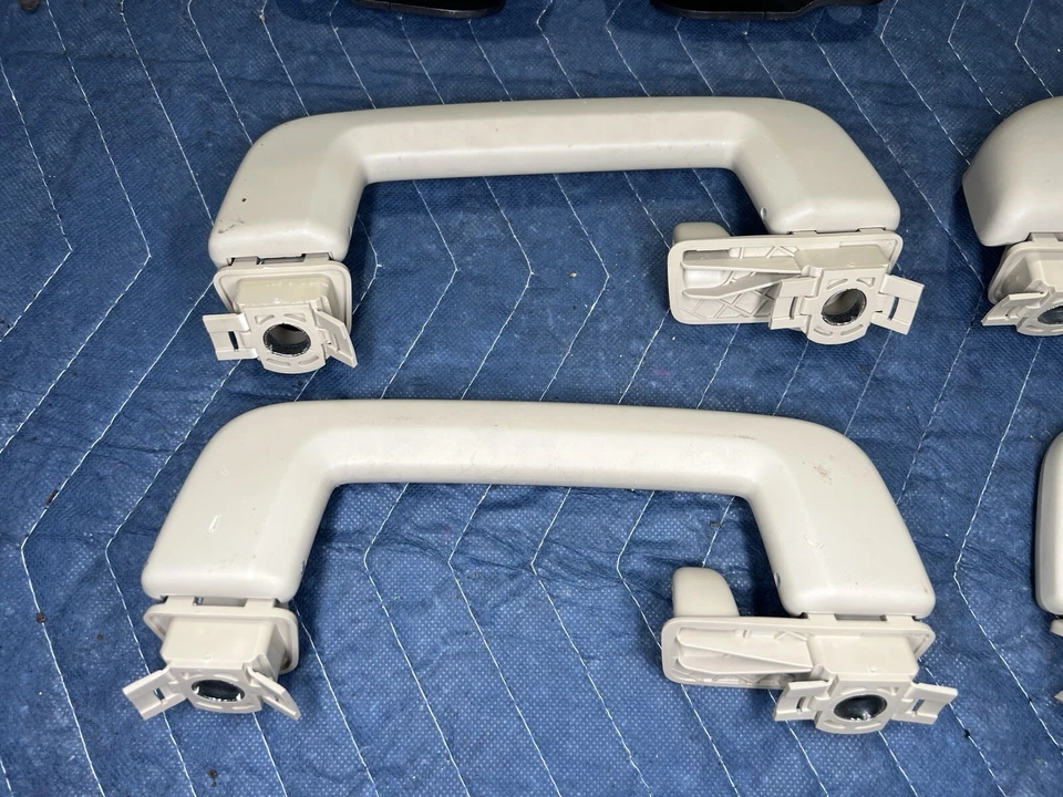 Volvo XC70 2008-2013 Juego de 4 manijas de agarre superior y soporte para gafas de sol OEM #4345E Foto 3 de 4