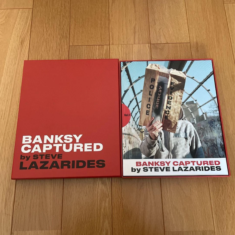 Banksy Captured By Steve Lazarides Vol.1 First Limited Edition Box Art Book Case Foto 4 de 4