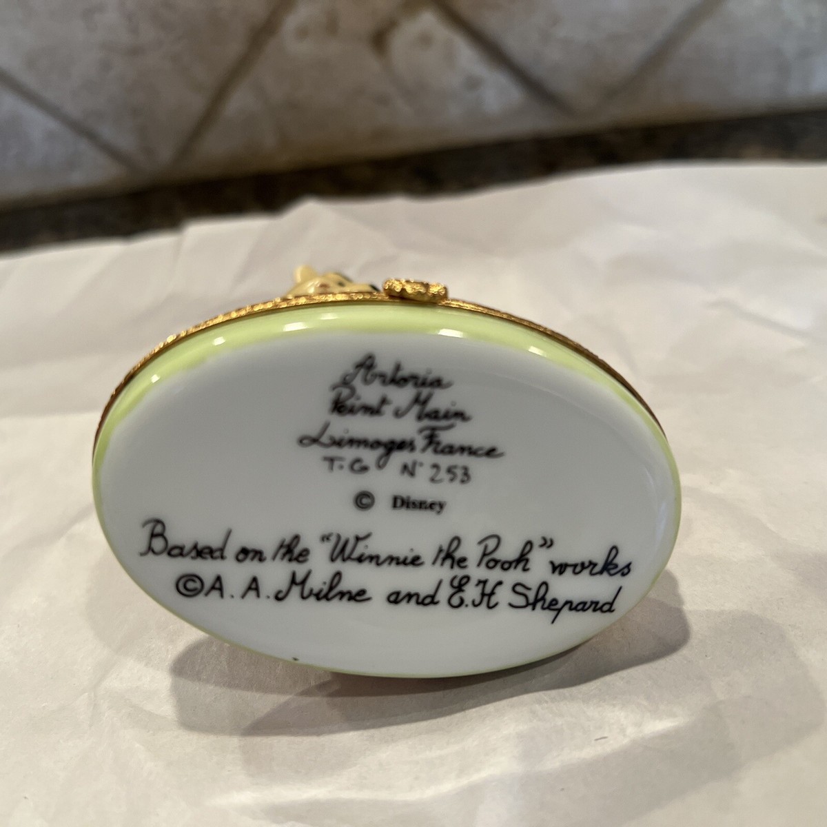 Limoges Artoria Winnie The Pooh Piglet Hinged Box Peint Main