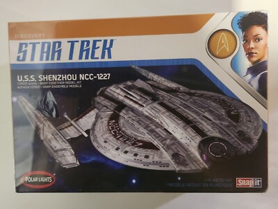 Polar Lights  Star Trek Discovery USS Shenzhou NCC-1227 Plastic Snap Model Kit