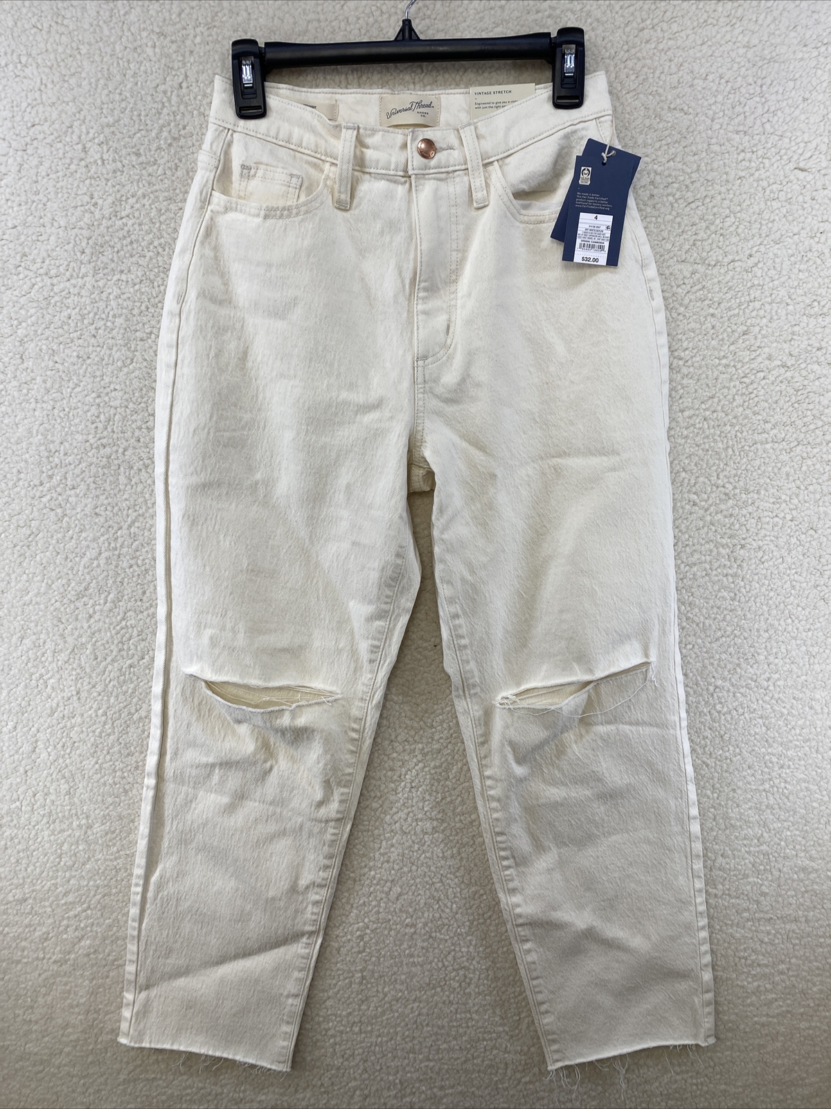 - Universal Thread Off-white 4