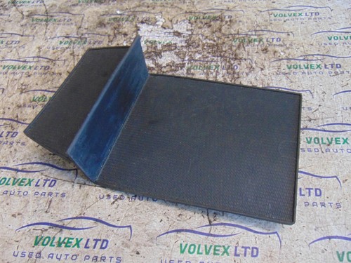 Glove box mat