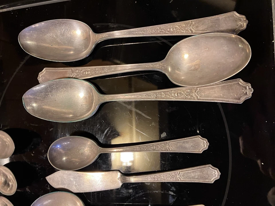 1847 Roger’s  Bros Ancestral  Silver Plate  Silverware Lot - Image 4 of 4