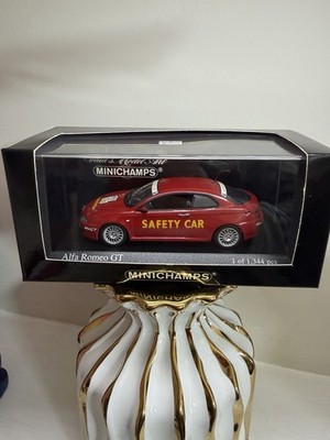 Minichamps 1/43 Alfa Romeo GT Safety Car rot neuwertig
