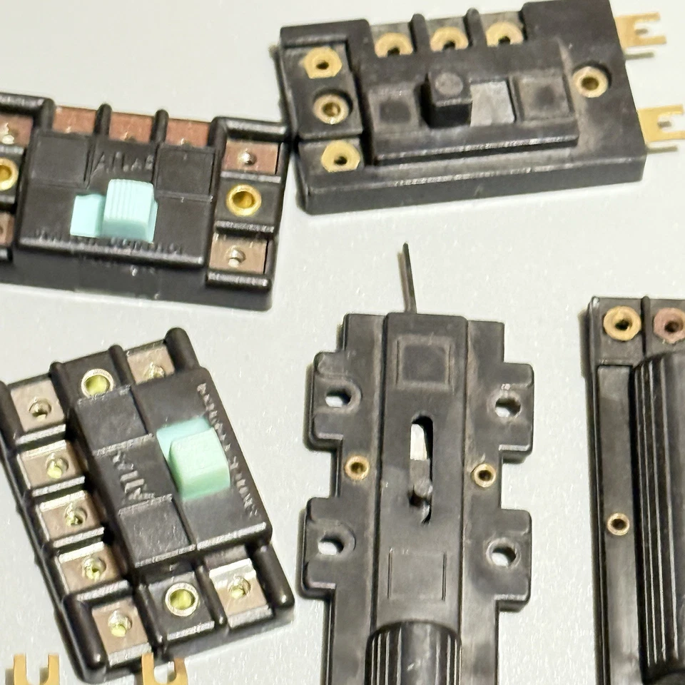 HO Lote de 13 Controladores de Desvío Caja de Control Control Tren Control Varios Interruptor de control Foto 3 de 4