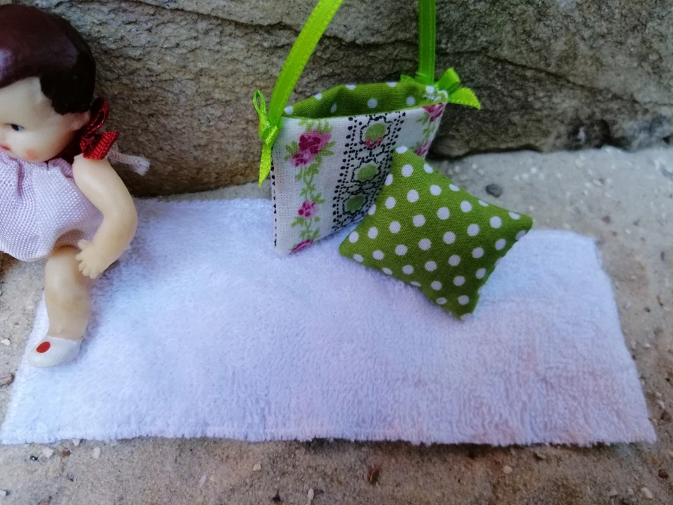 3-teil.Strand-Set:Tasche,Kissen,Badetuch Puppenstube 1:12 - Bild 1 von 2