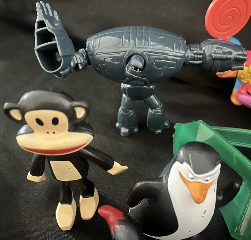 Lote Mixto 16 Juguetes McDonald’s Happy Meal 2007-2014 Zoobles, Skylander, DC Comic Etc Foto 3 de 4