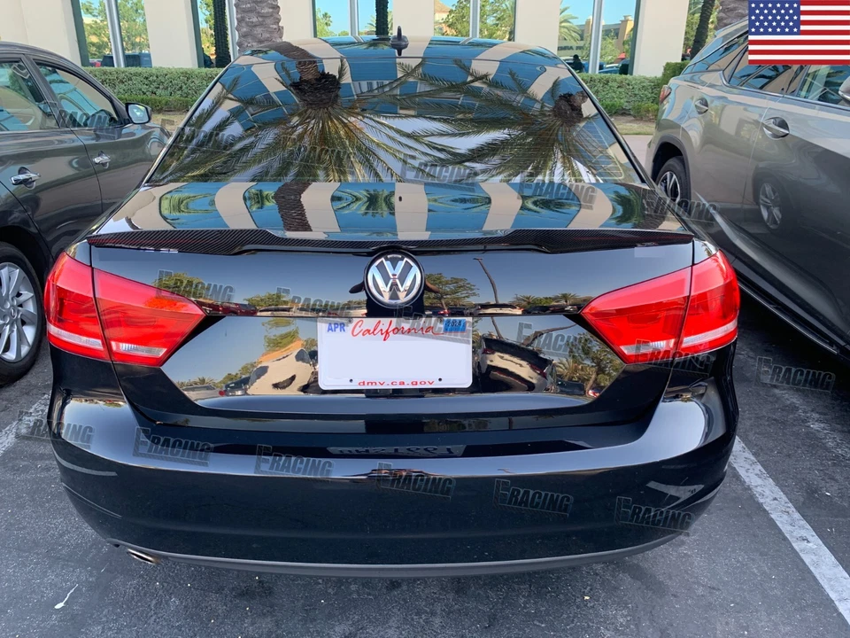 Alerón de fibra de carbono tipo D para Volkswagen Passat 2012-2019 sedán 4 puertas Foto 2 de 4