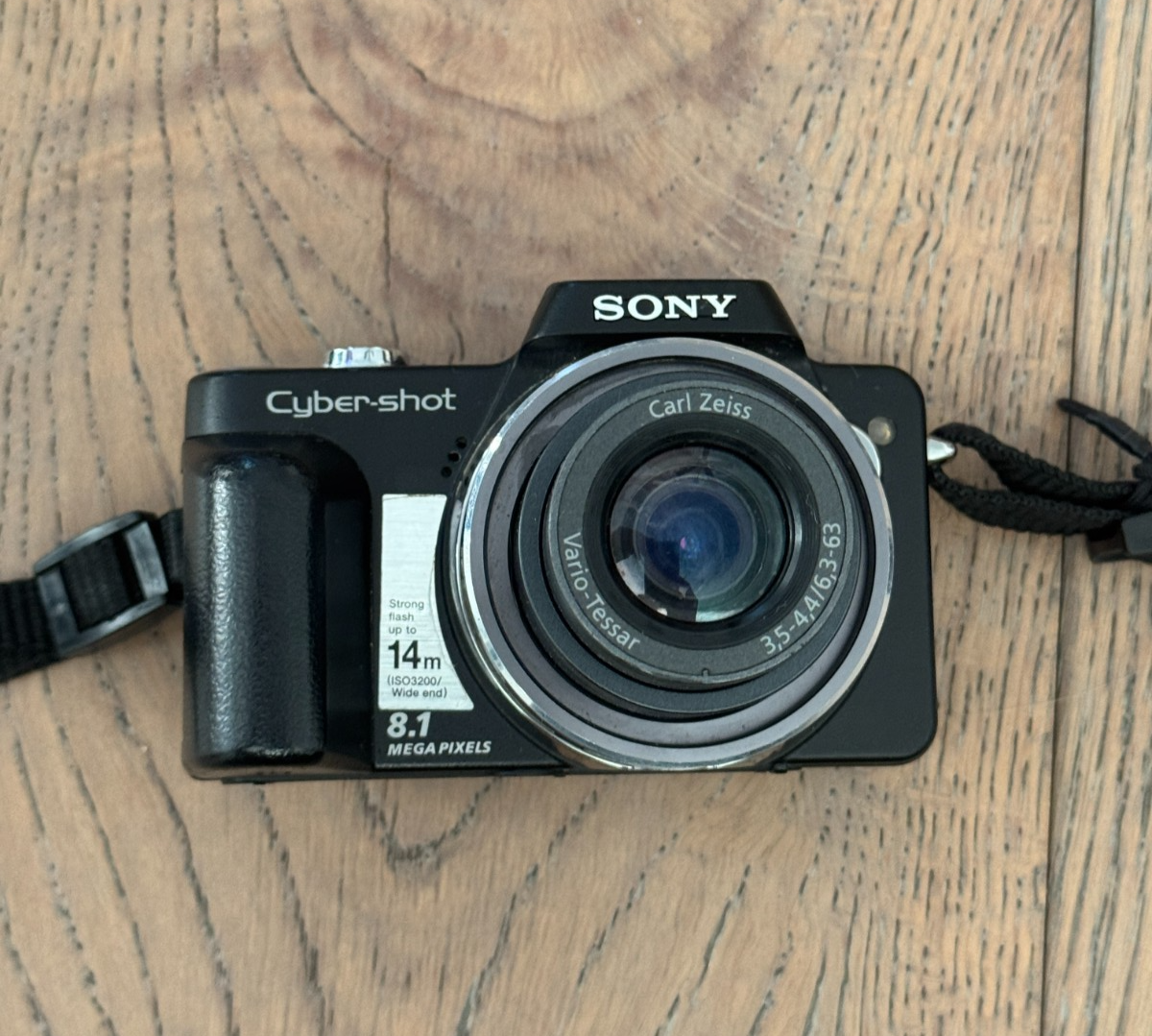 Buy Sony Cyber-shot DSC-H3 8.1 MP Digital Camera - Silver online