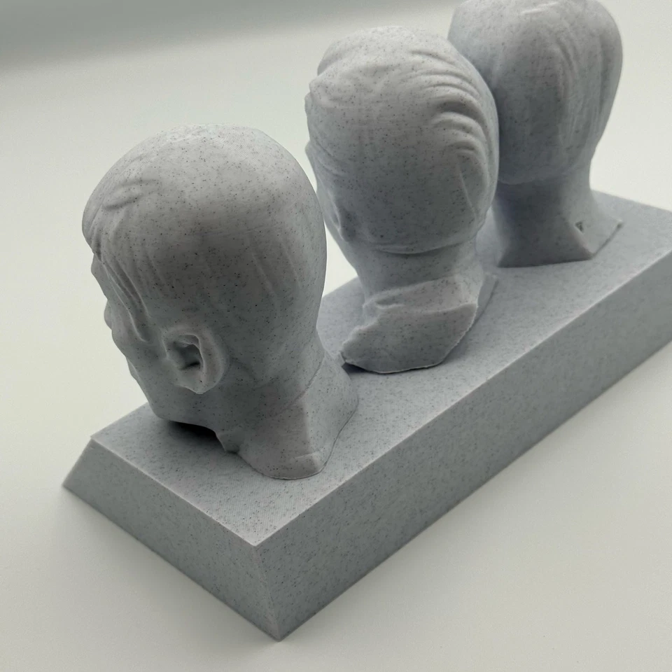 Statua da tavolo "To Boldy Go" Star Trek TOS Kirk, Spock, McCoy - Immagine 4 di 4