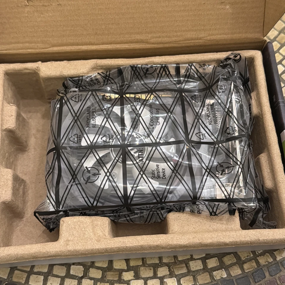 MSI GeForce GT 730 2GB DDR3 PCIe 2.0 HDMI DVI-I Graphics/Video Card N730-2GD3V3 - Image 3 of 4