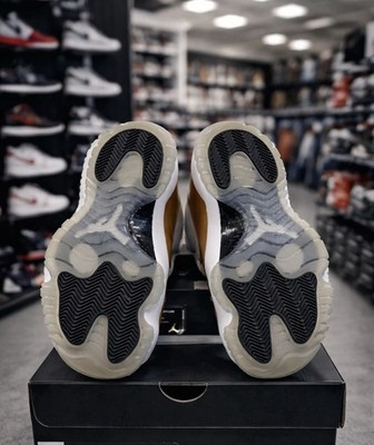 Air Jordan 11 Low ホワイト/ゴールド　クロージングセレモニー Nike Air Jordan XI 11 Retro Low Closing Ceremony White Gold size 9