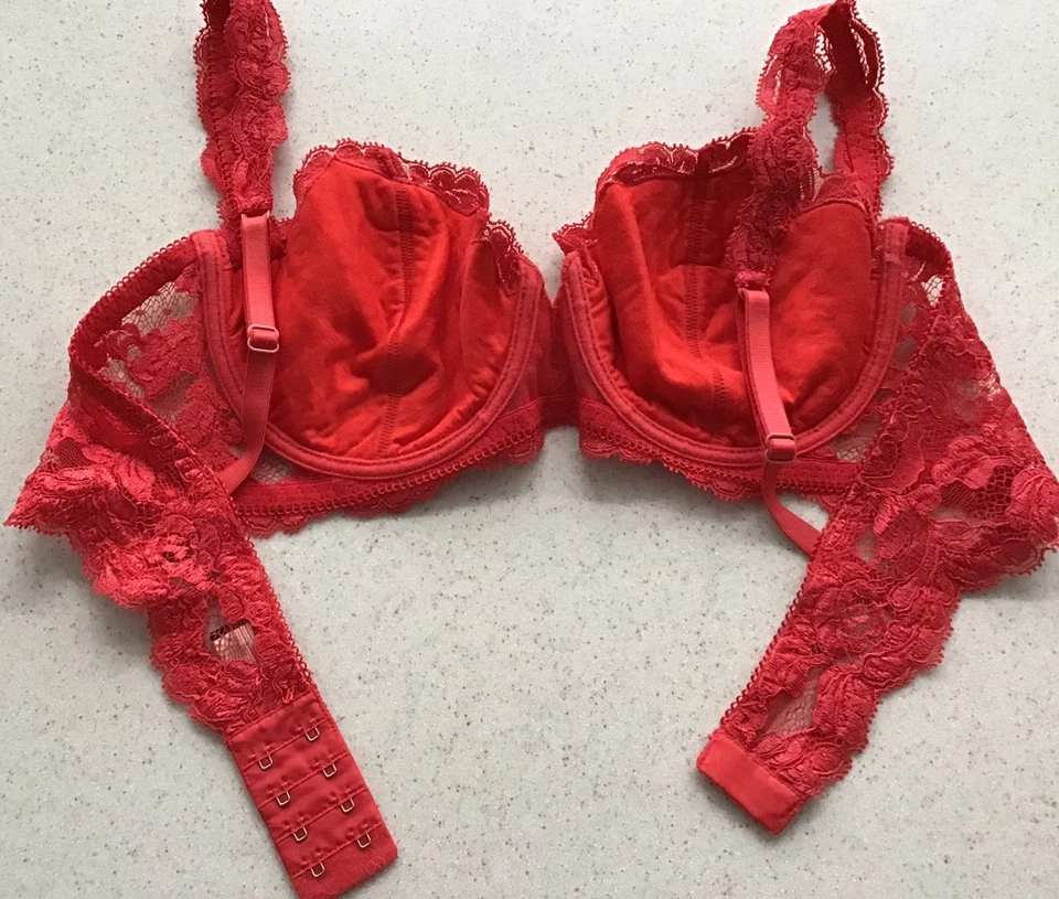 Sujetador con aros 38C de encaje floral La Perla, conjunto de tanga M (3) - ¡NUEVO CON ETIQUETAS! Rojo Foto 4 de 4