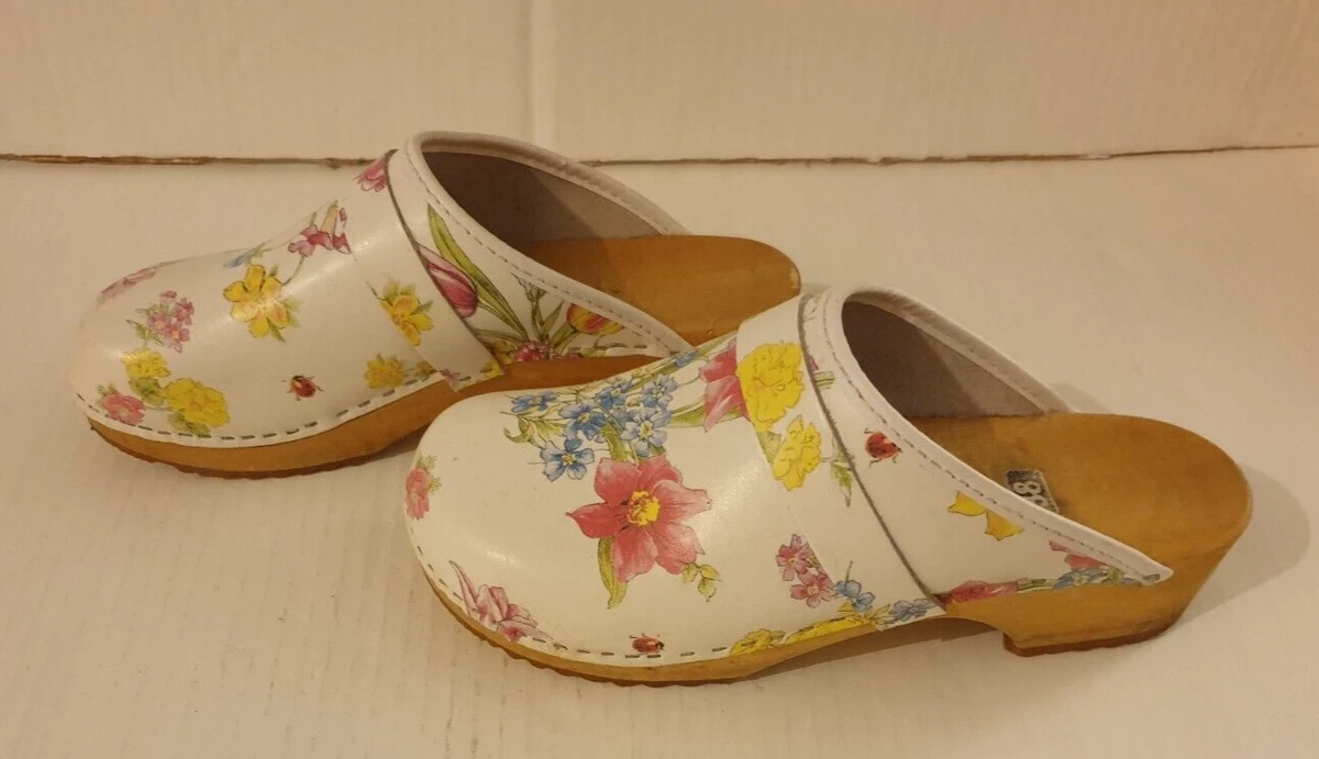 Faux Leather Wild Flower Design Clogs With Wooden Soles UK Size 5