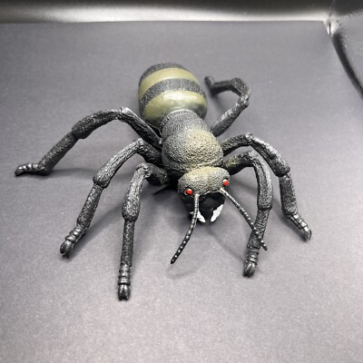 RAVENSDEN RUBBER INSECT FIGURE 15CM - R060D HORNS WINGS SPIDER BEETLE ANT WASP