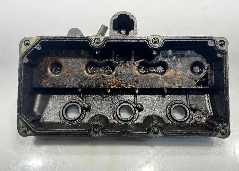 1999-2004 CHRYSLER 300M 98-04 DODGE INTREPID 3.5ltr 3.2ltr RIGHT VALVE COVER OEM - Image 4 of 4