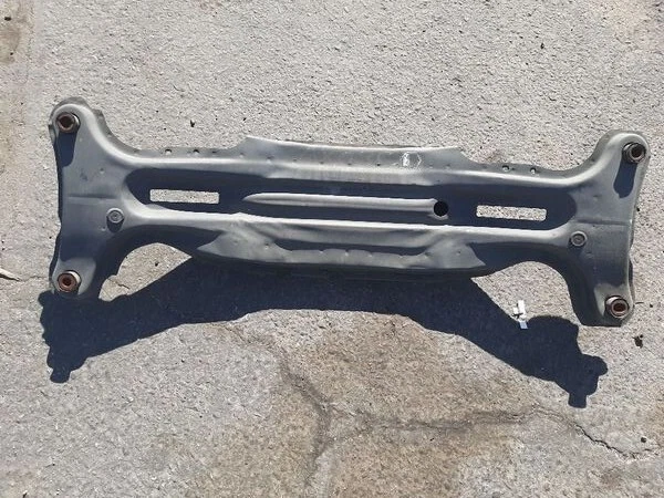 2002-2011 Toyota Camry  Rear Subframe Crossmember OEM Foto 3 de 3