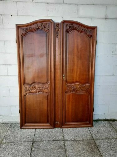 Armadi d'antiquariato Luigi XV Prima del 1800 dalla Francia