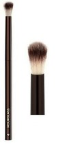 Hourglass Crease Brush No. 4  (ultra soft tak...
