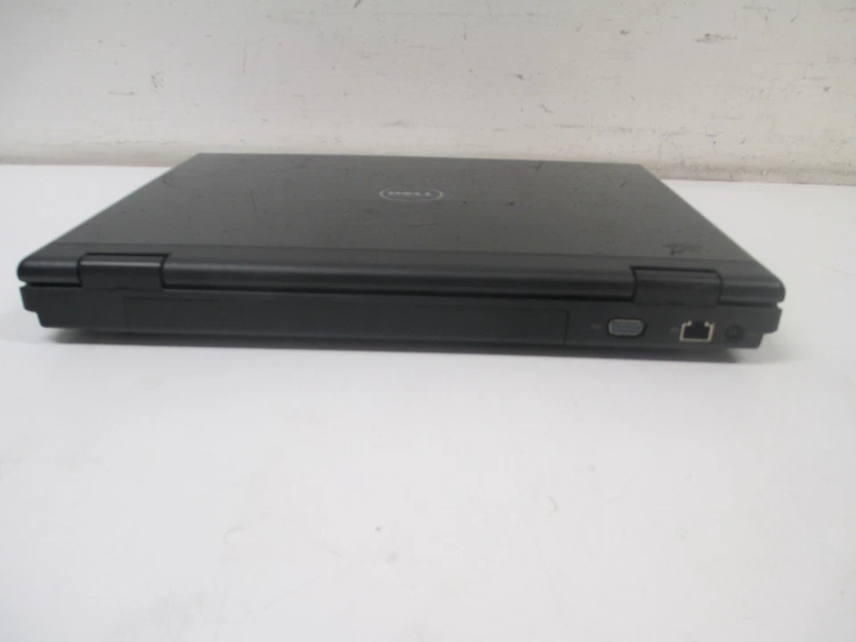 Dell Vostro 1520 Core 2 Duo T6670 @2.20GHz 640KB RAM No HDD No OS *Bad Battery* - Image 4 of 4