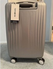 BRAND NEW Samsonite Opto 3 Hardside Expandabl...