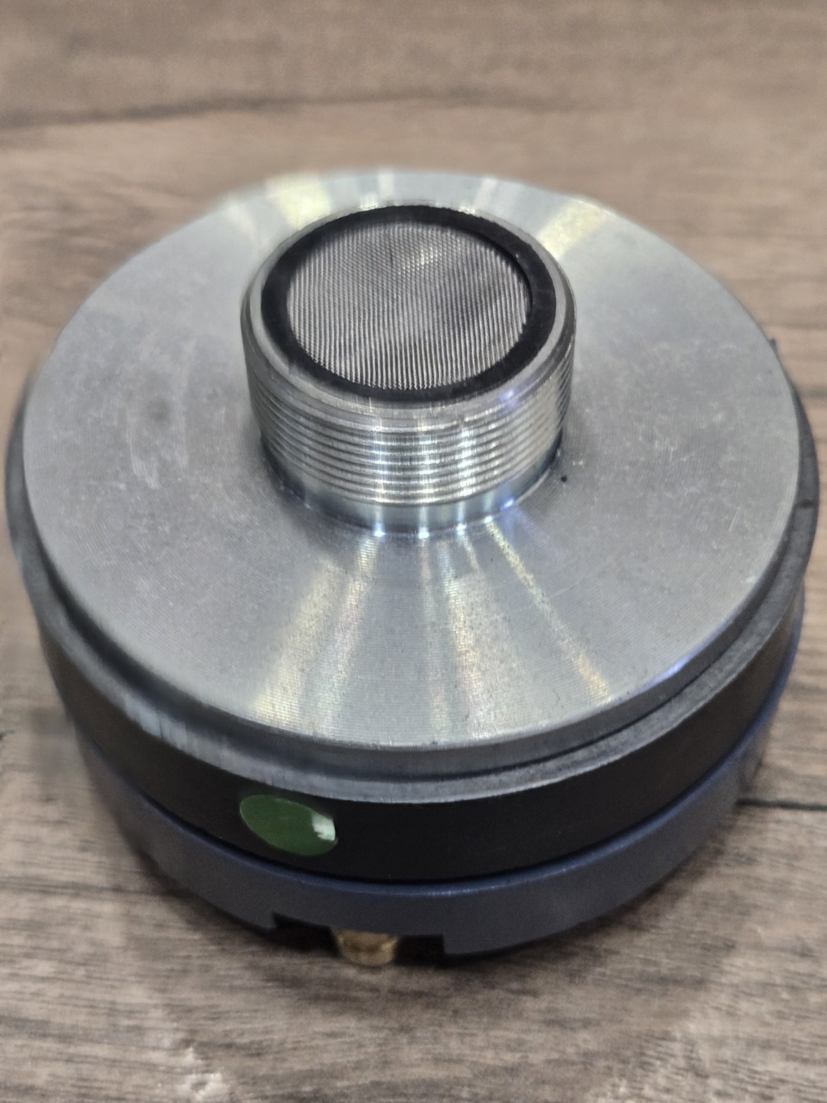 Sound Town 1 3/8" Titanium Compression Horn Driver 100 W Pro Audio (MHF-010T)