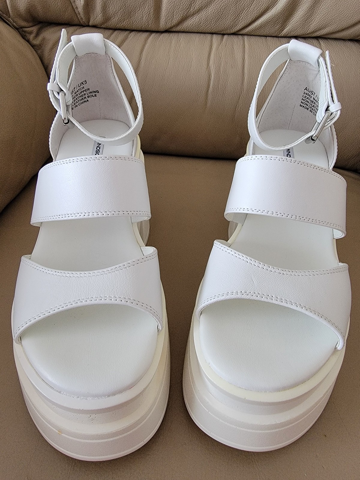 WINDSOR SMITH LEATHER WHITE PLATFORM SANDALS HEEL… - image 5