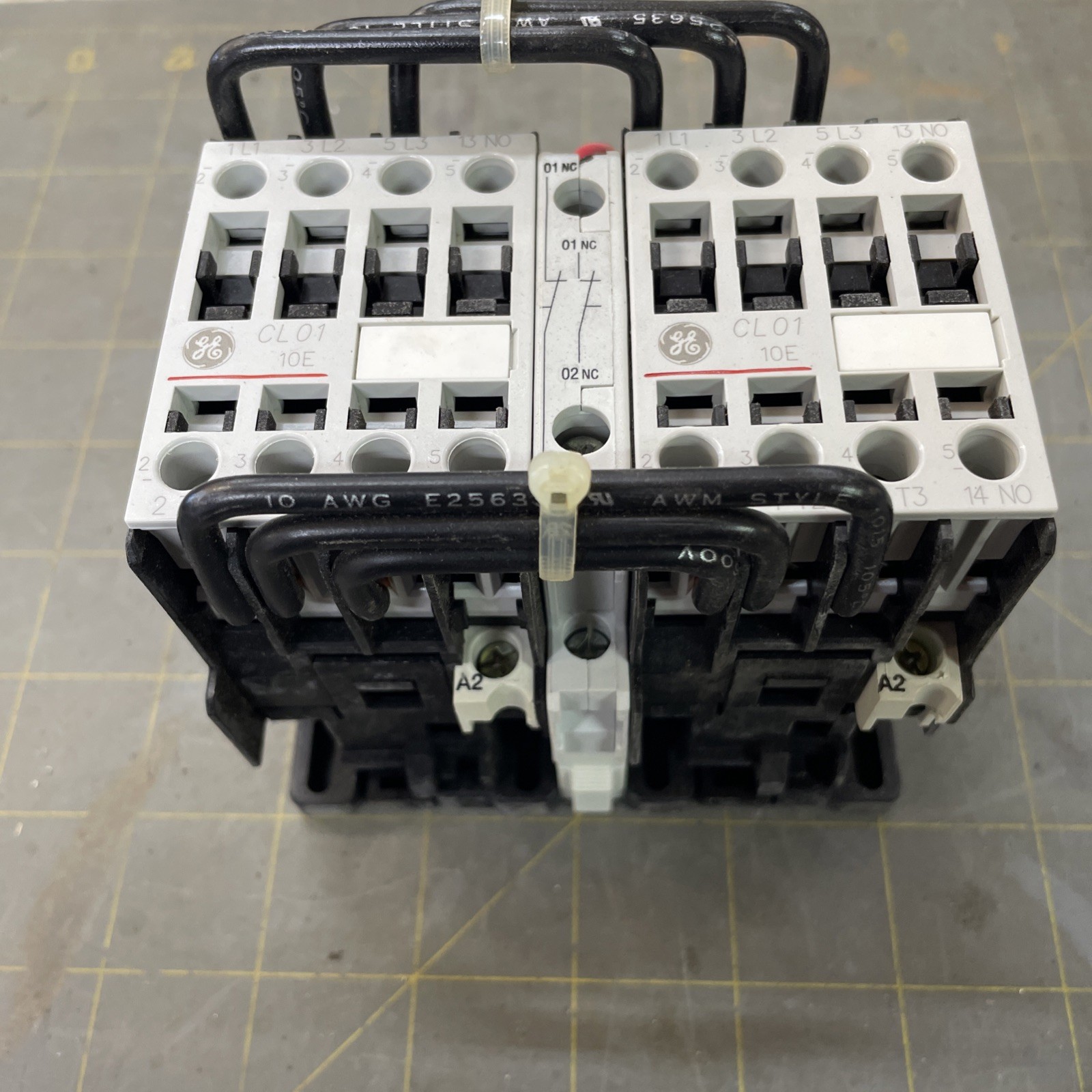 GE CL01A310T CL01 10E 25A 600V Reversing Contactor Assembly 208/240V Coil