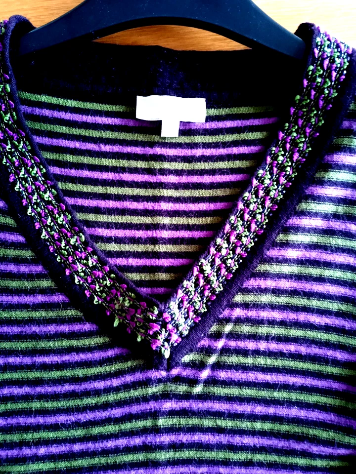 Ladies Jumper with Angora and Cashmere from Country Casuals Medium 10-12 - Image 3 of 4