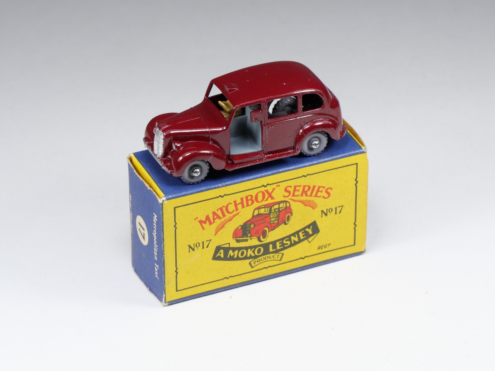 Matchbox 17c, Austin FX3 Taxi - Free Price Guide & Review