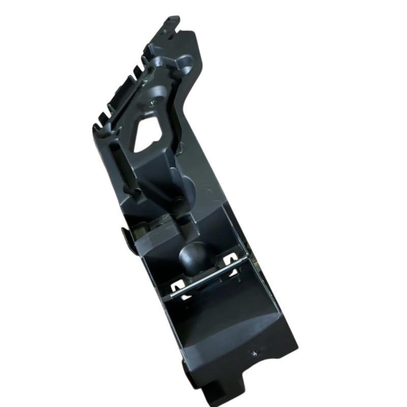 Support de pare-chocs arrière gauche Clio 4 Break : réparez un bouclier affaissé référence 850443332R