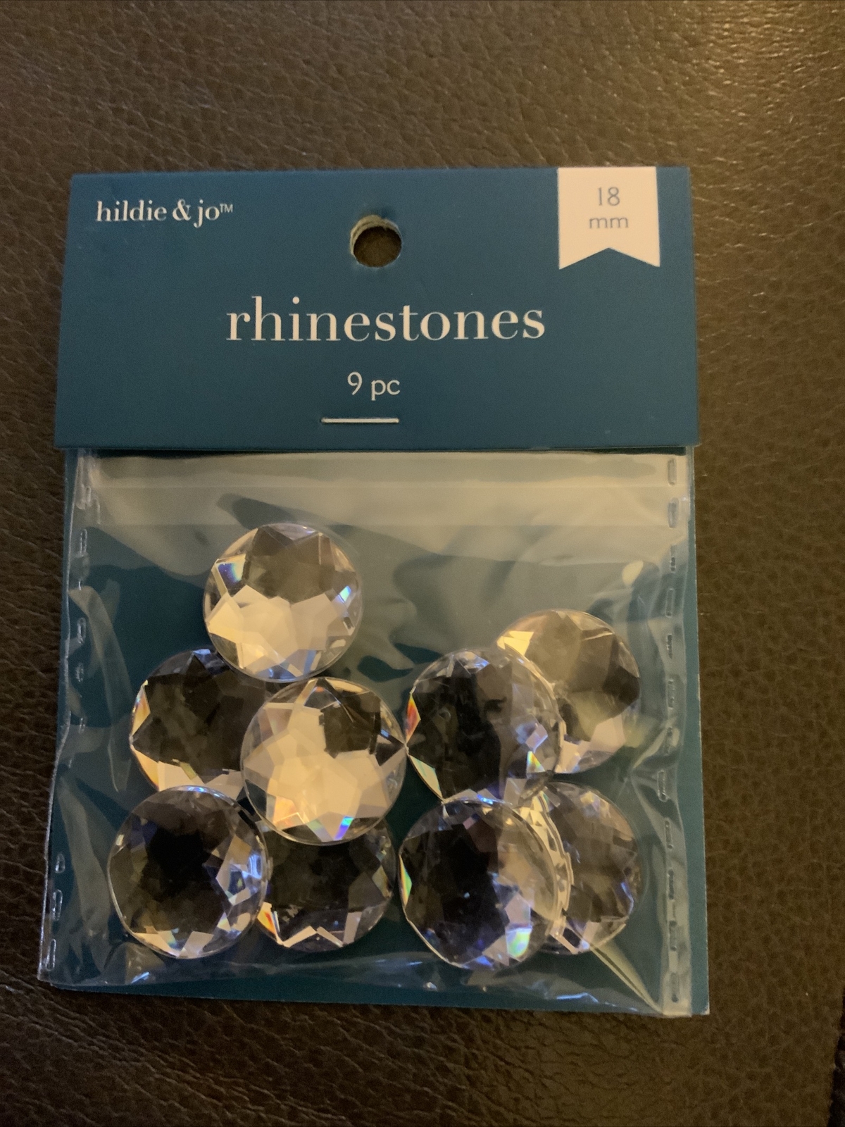 Hildie & Jo Brand New Round Flat Back Clear Rhinestones 18mm 9Pcs