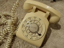 VINTAGE BELL SYSTEMS ROTARY DESK PHONE WITH SHOULDER REST AND CORD