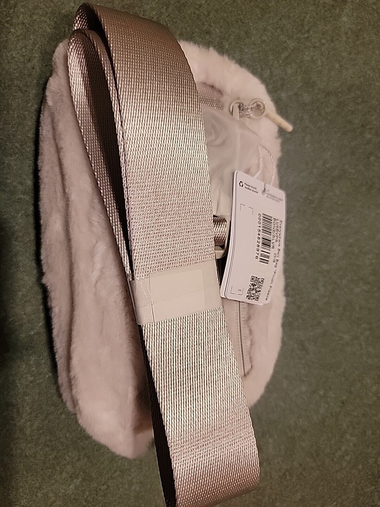 LULULEMON 1L Fleece Fur Belt Bag in Bone White Silver NWT