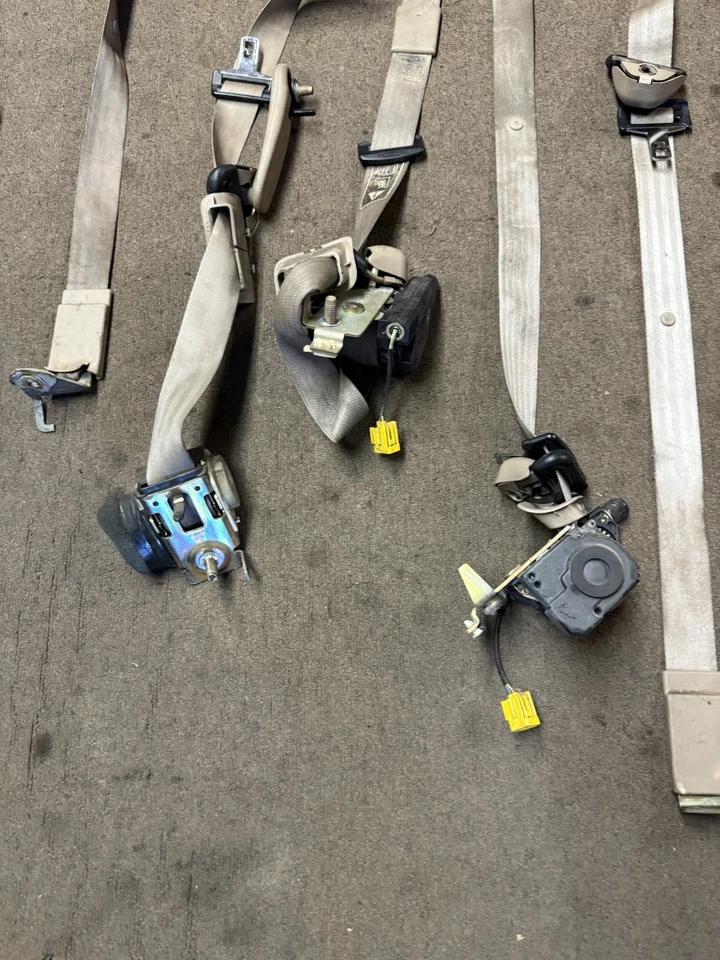 03-04 Ford Excursion SD Doble Cabina Cinturón de Seguridad Retractor Bronceado JUEGO DE FABRICANTE ORIGINAL Foto 3 de 4