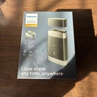 NEW Philips NORELCO 5V Compact Wet/Dry Shaver PQ888/81 Black/Silver 0534