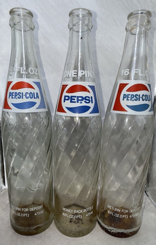 Rare Vintage Pepsi Cola Longneck Swirl Neck Logo Soda Bottle Lot of 3 - 16 Oz.