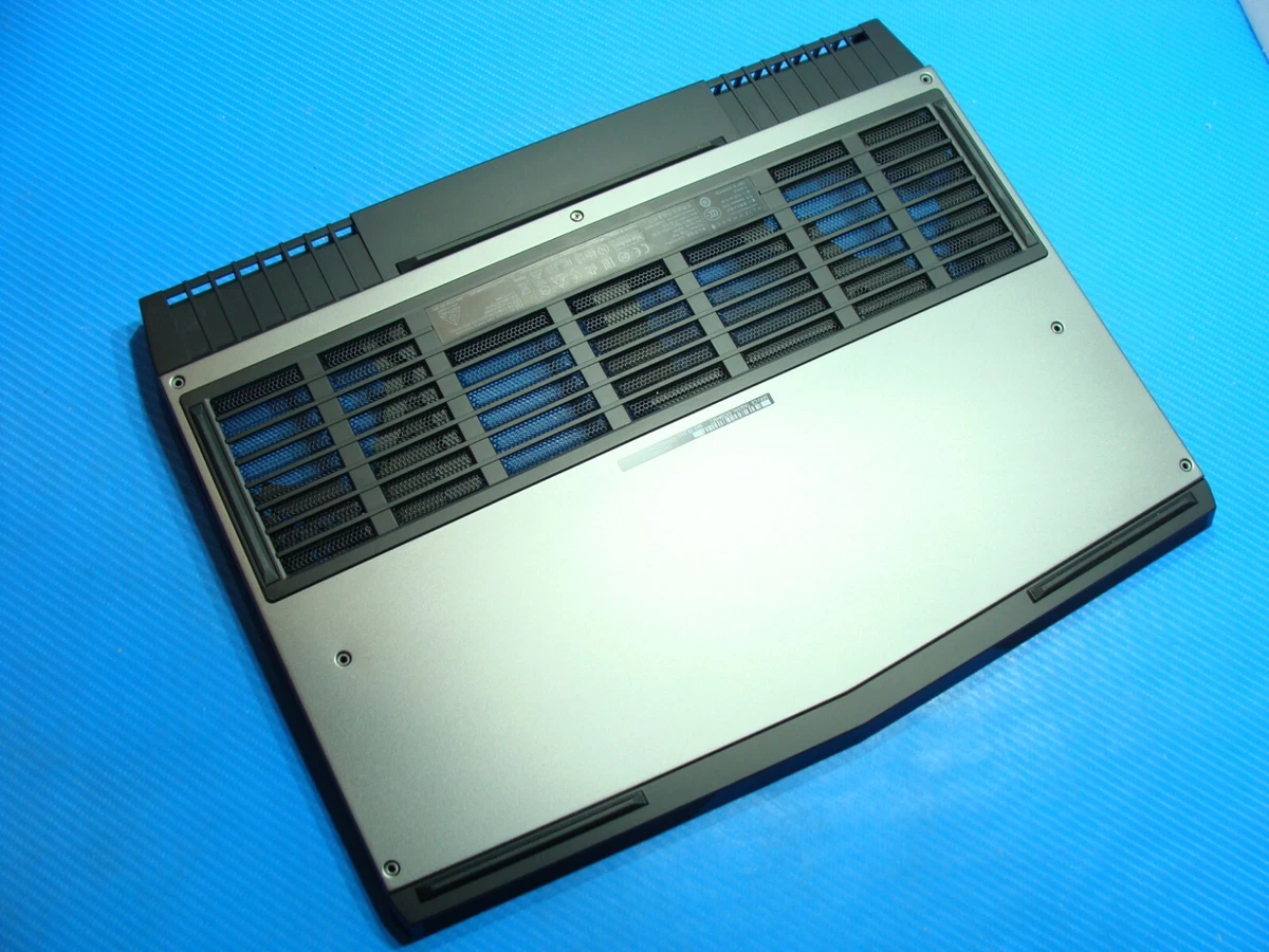 Alienware 15 top r3 case