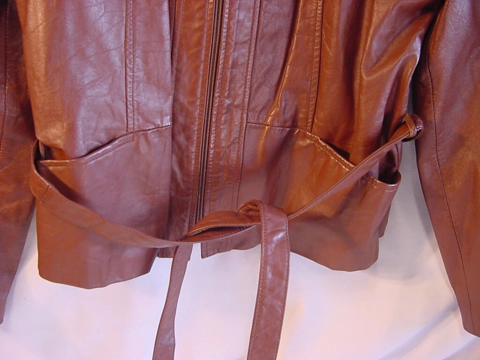 CHAQUETA DE CUERO - CUERO FUNCIONA POR FIDELITY - EVERETT MA USA - TALLA 11/12 Foto 2 de 4