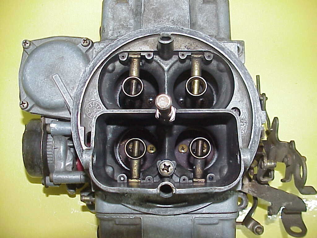 Holley 4 Barrel Carburetor with Vacuum Secondaries & Electric Choke