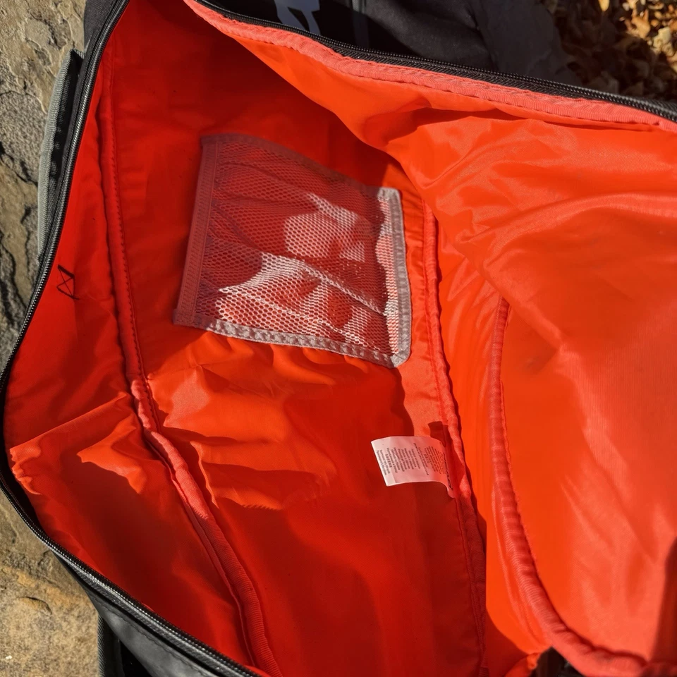 Bolsa de raqueta de tenis HEAD Tour Team 3R negra naranja roja interior 3 raquetas Foto 4 de 4