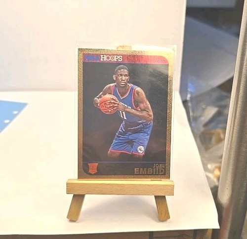 Joel Embiid [Gold] #263 2014 Panini Hoops card
