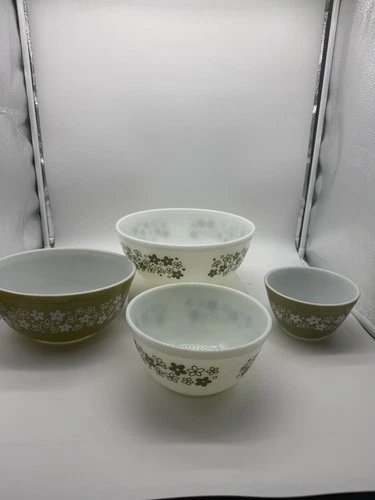 Vintage Pyrex Spring Blossom Green Daisy Nesting Bowls 401 402 403 404 EXC Cond