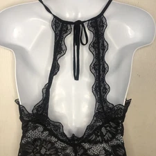 Women’s Black Lace Crop Halter Top XL Lined Floral Flirty Romantic Sans Souci