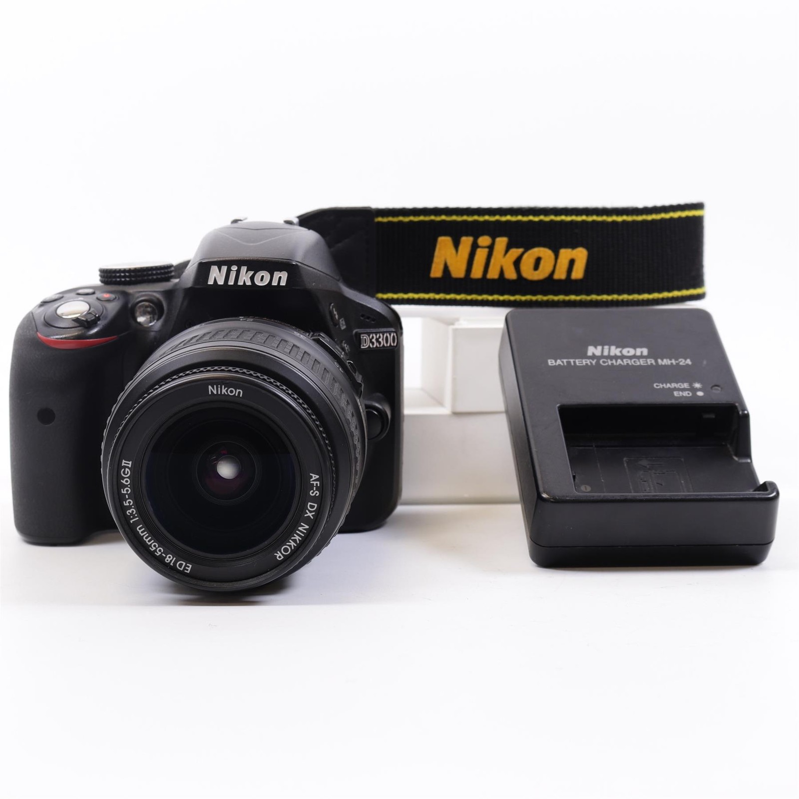Nikon D3300 Digital SLR Camera With 18-55mm Lens -VM 8174 LN-