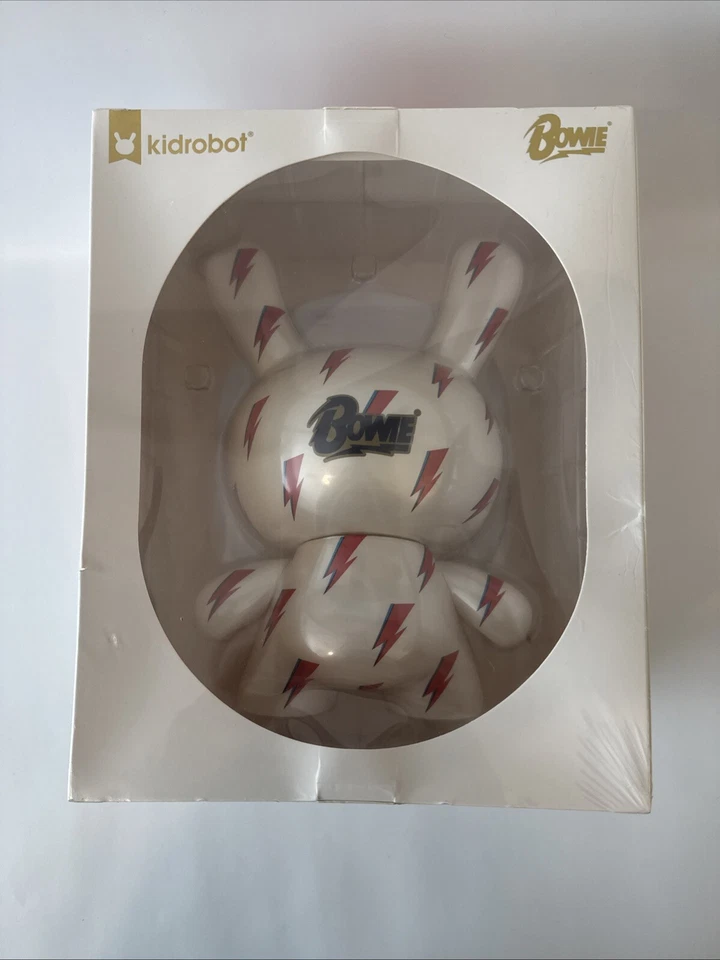 KidRobot: David Bowie Lightning Bolt 8 pulgadas Dunny - Nuevo en caja Foto 3 de 4