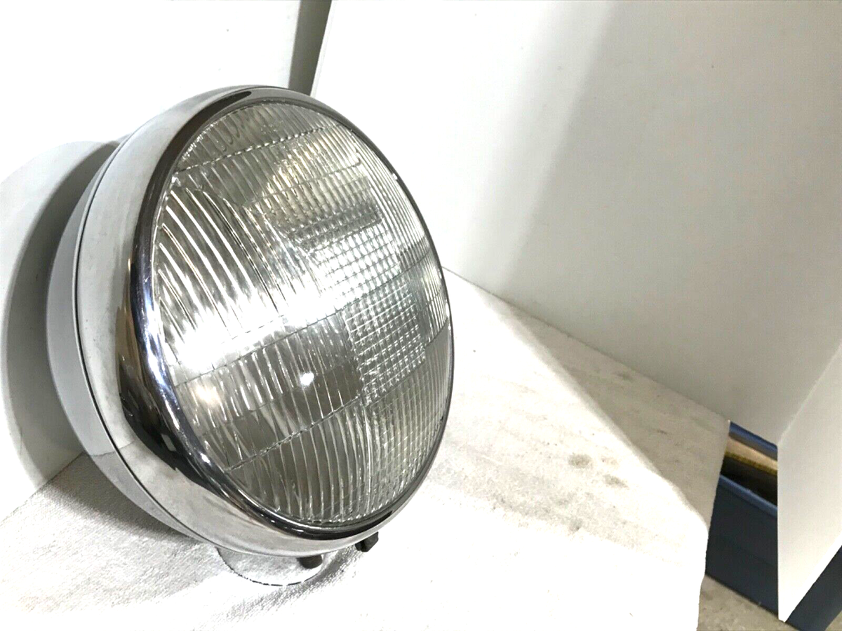 1930s DODGE TRIBEAM RIGHT HEADLIGHT LAMP LENS ORIGINAL CORCORAN